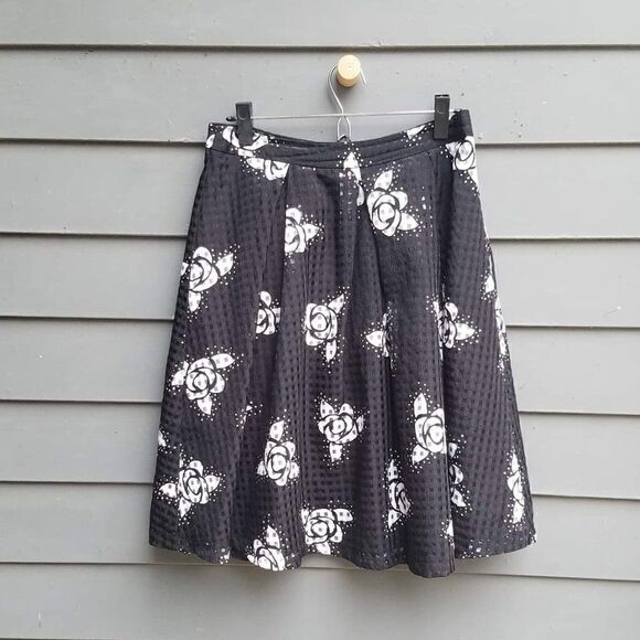 Keius Floral Flirty Skirt  - Picture 1 of 4